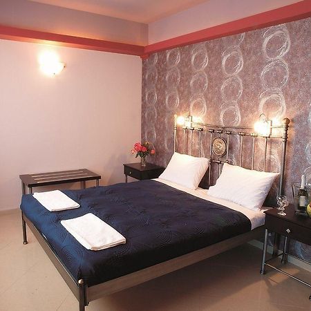 Niriides Beach Hotel 레팀노 외부 사진