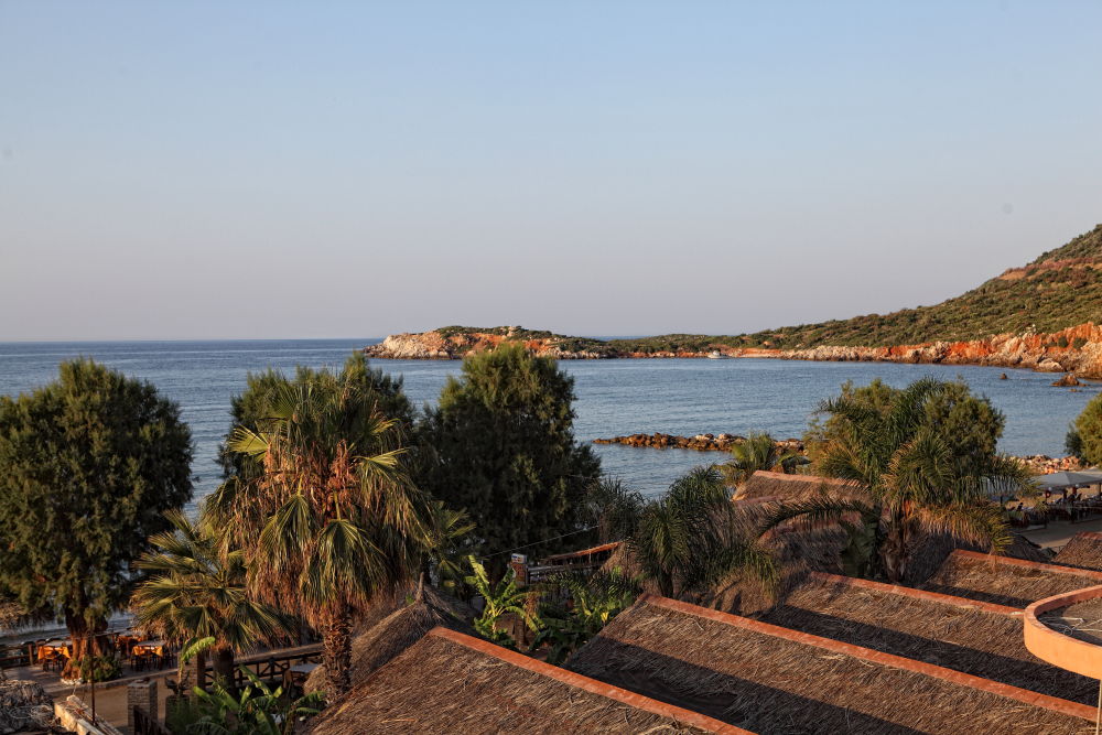 Niriides Beach Hotel 레팀노 외부 사진