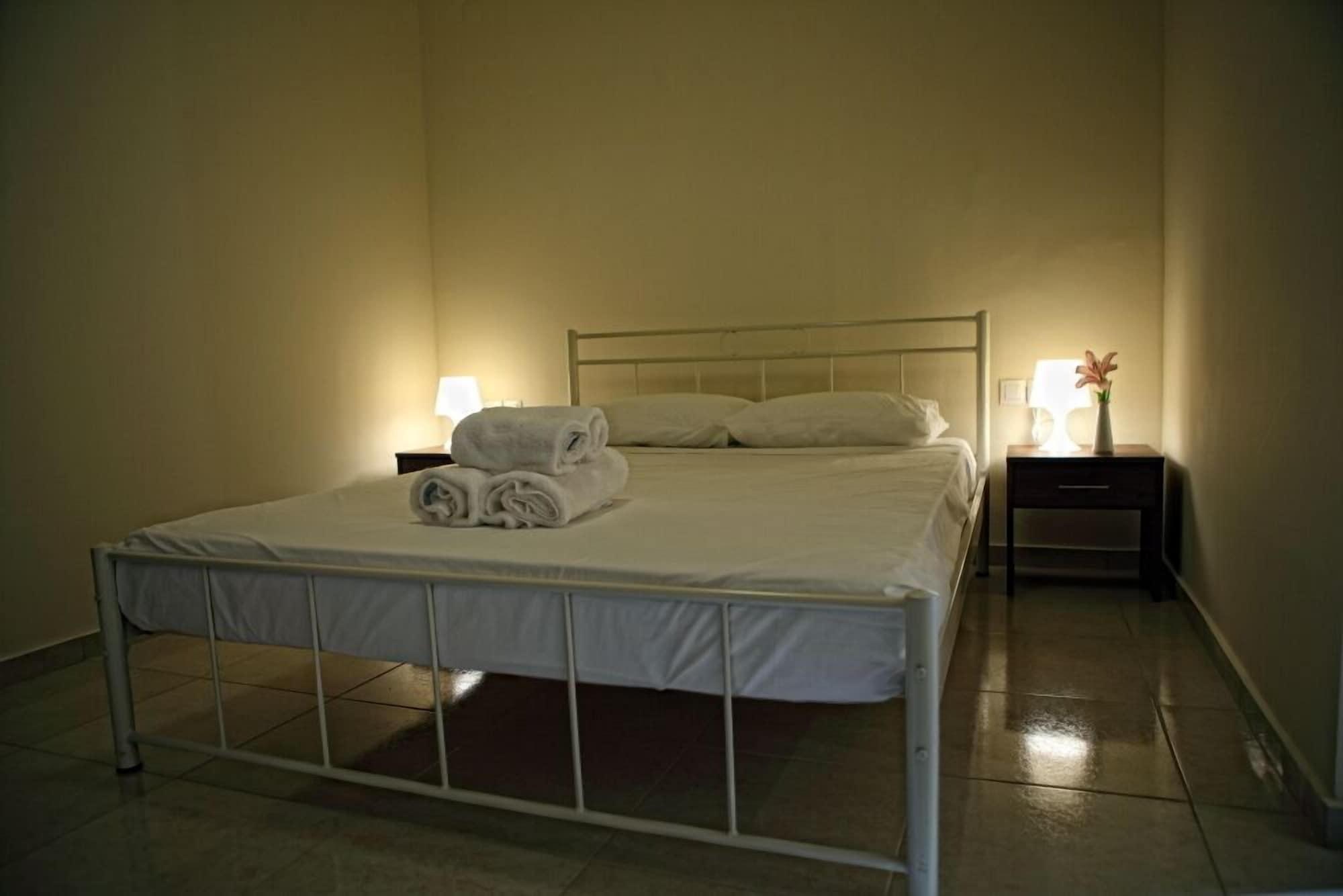 Niriides Beach Hotel 레팀노 객실 사진