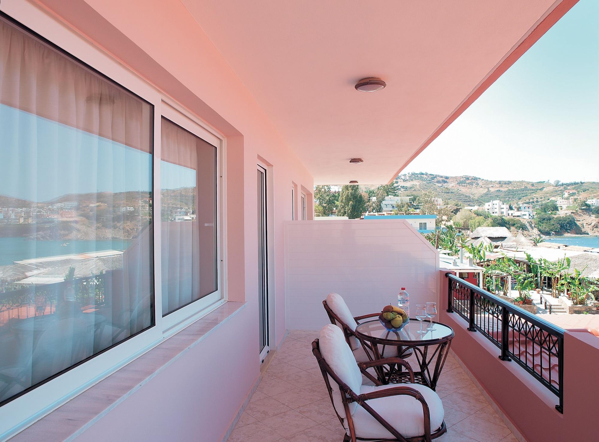 Niriides Beach Hotel 레팀노 객실 사진