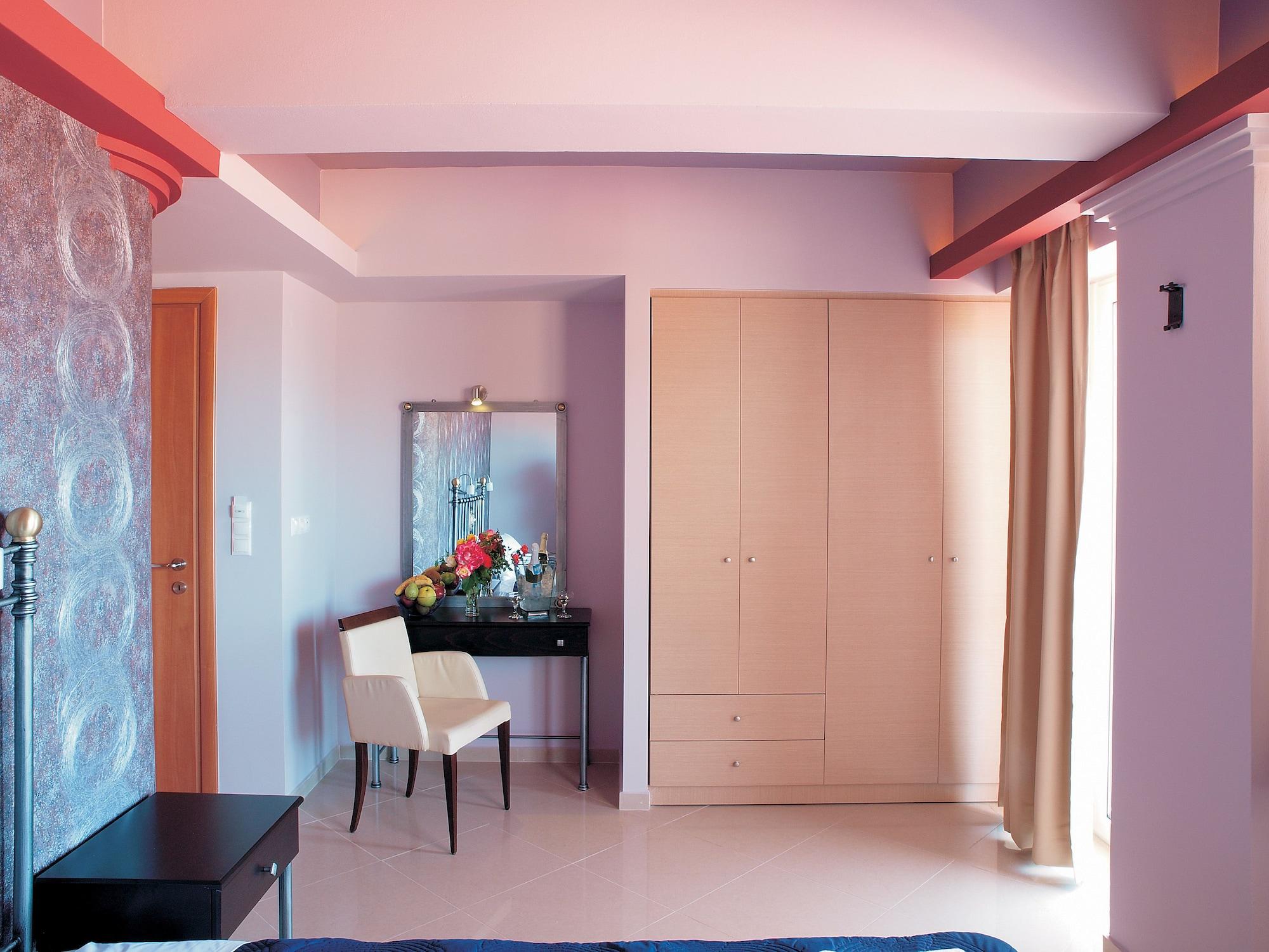 Niriides Beach Hotel 레팀노 객실 사진