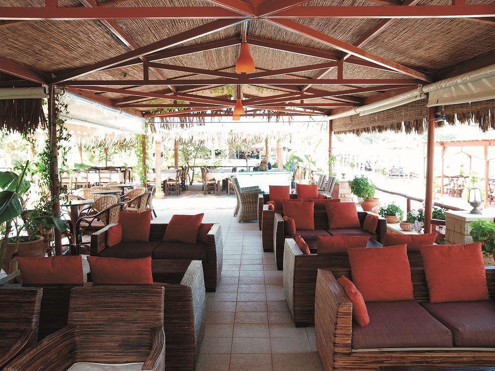 Niriides Beach Hotel 레팀노 외부 사진
