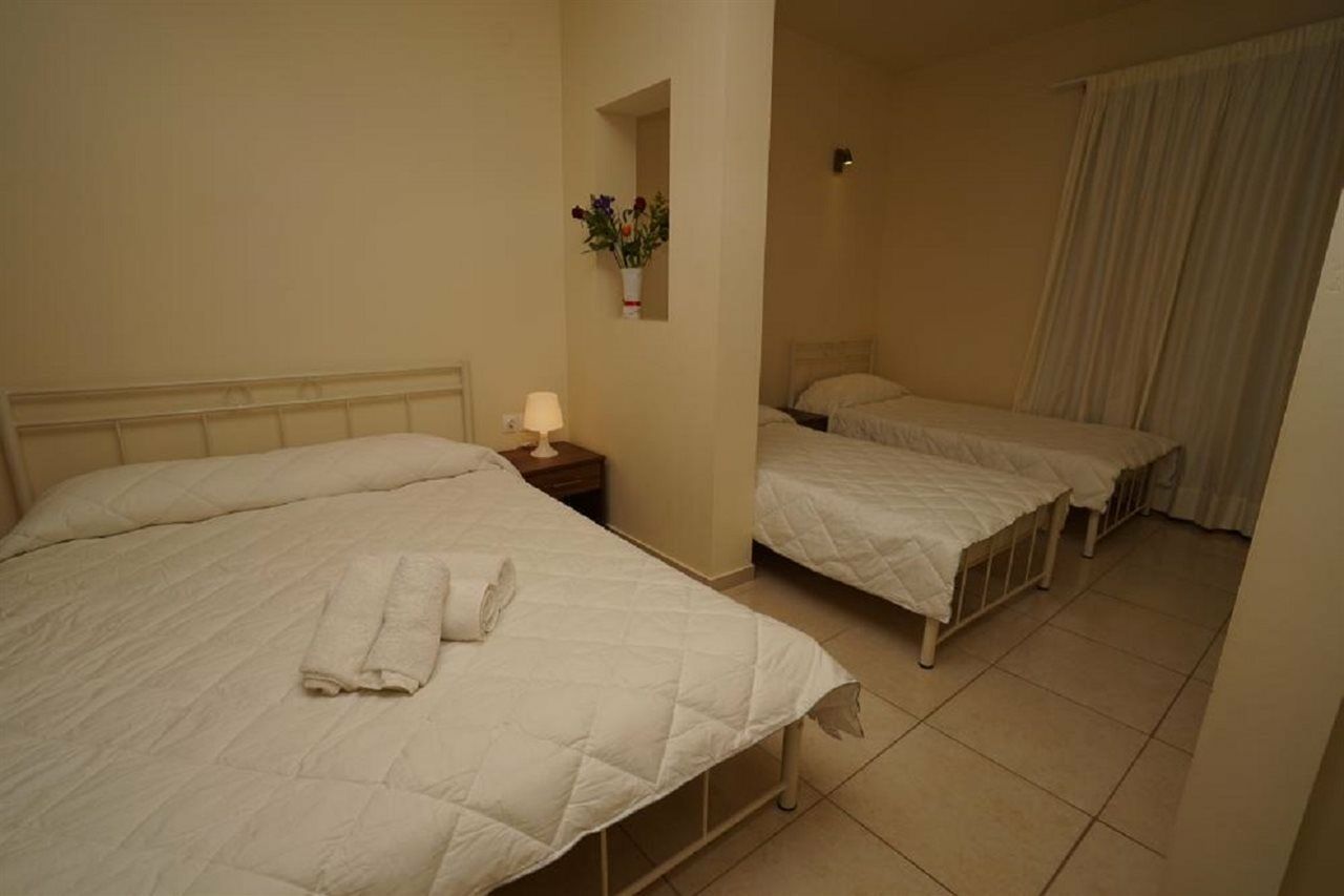 Niriides Beach Hotel 레팀노 외부 사진